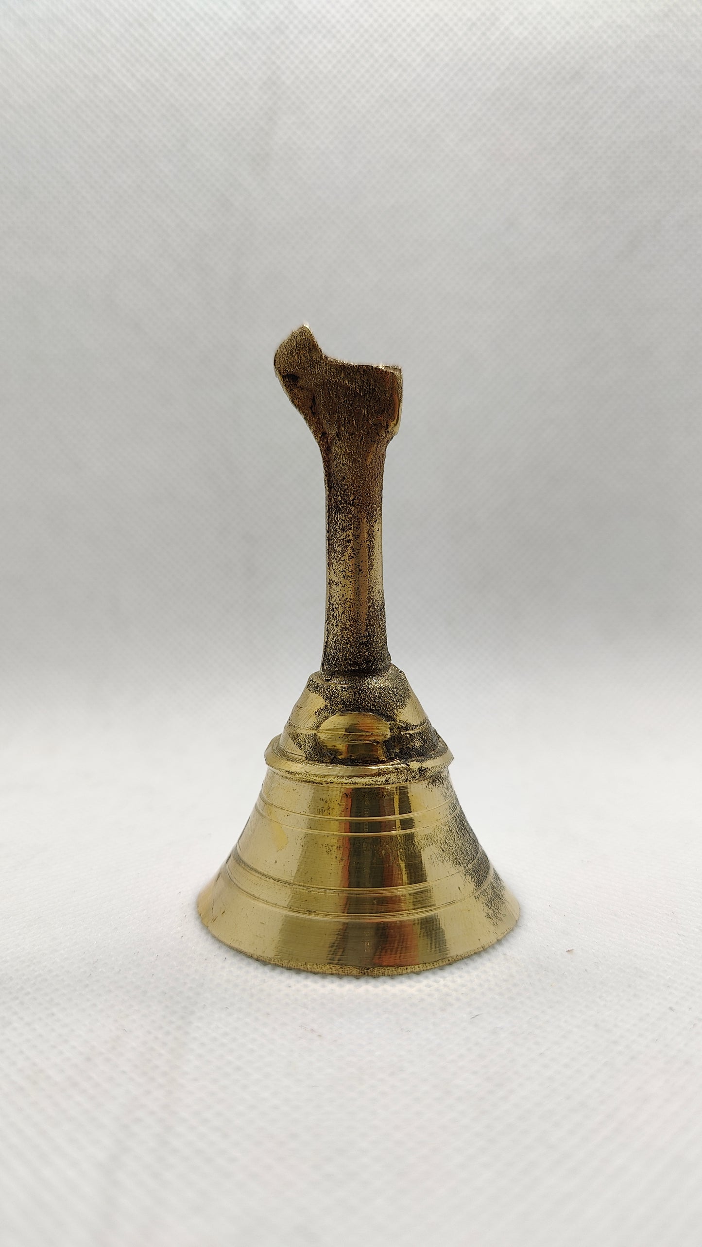 Pequeña campana de bronce (8 cm)