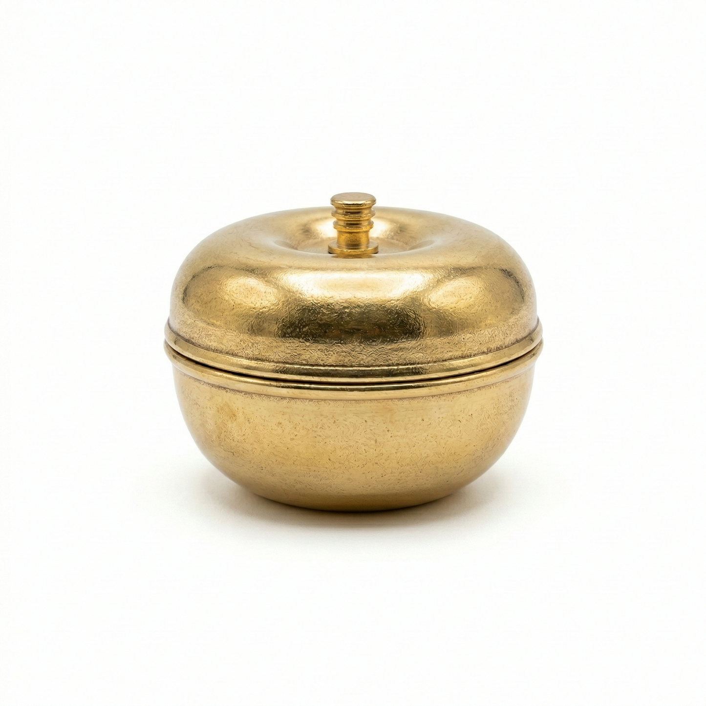 Pote com tampa de bronze para Kumkum