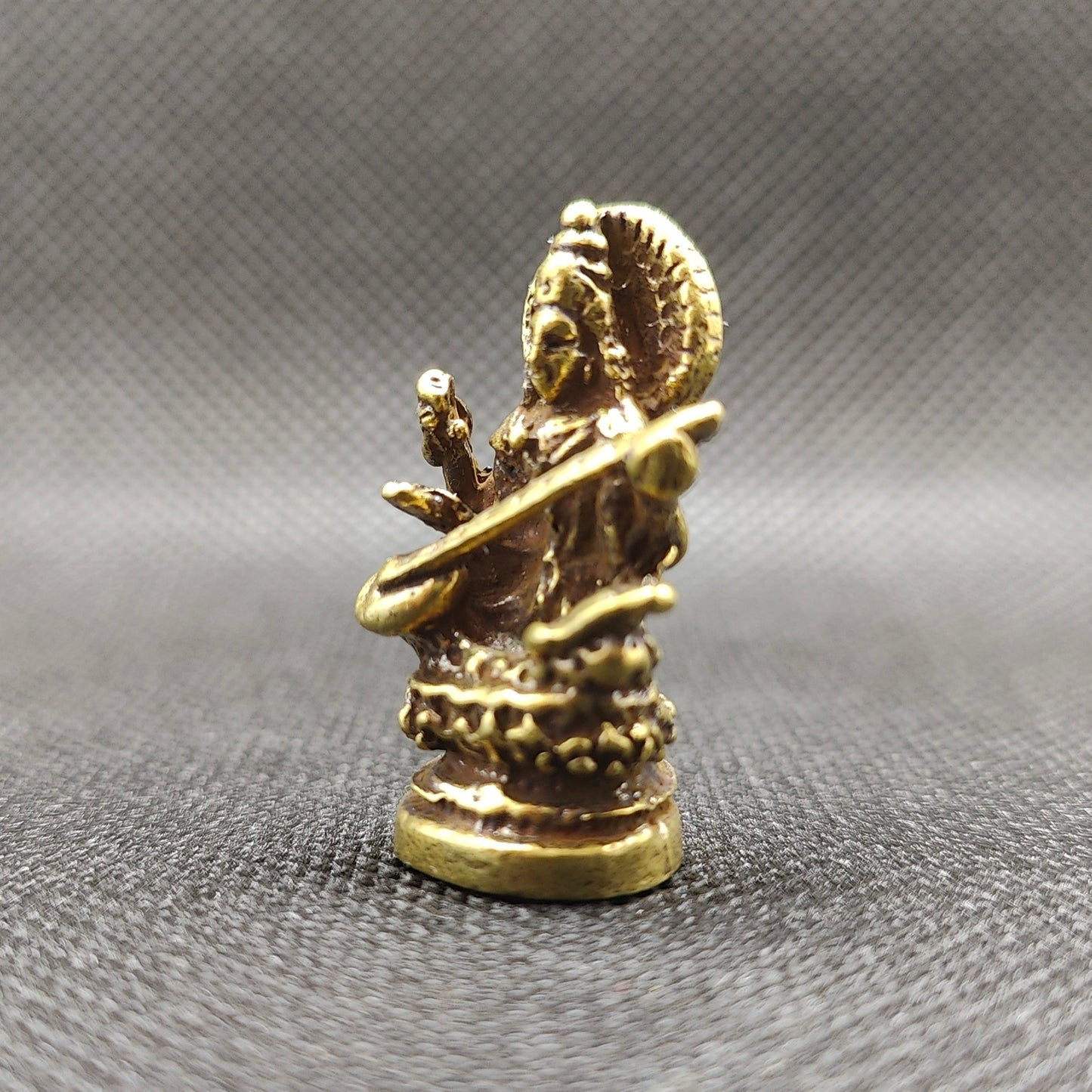 Estátua Sarasvati em Bronze - tamanho nano