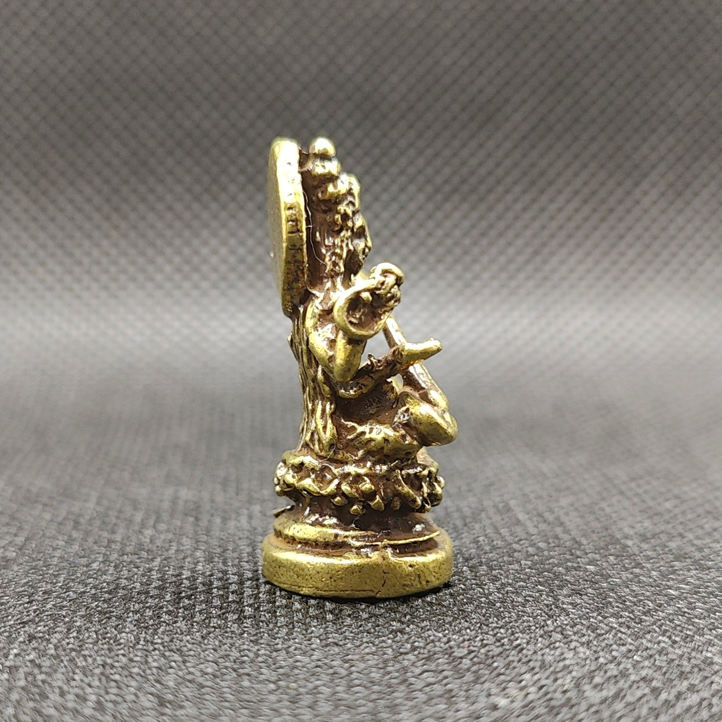 Estátua Sarasvati em Bronze - tamanho nano