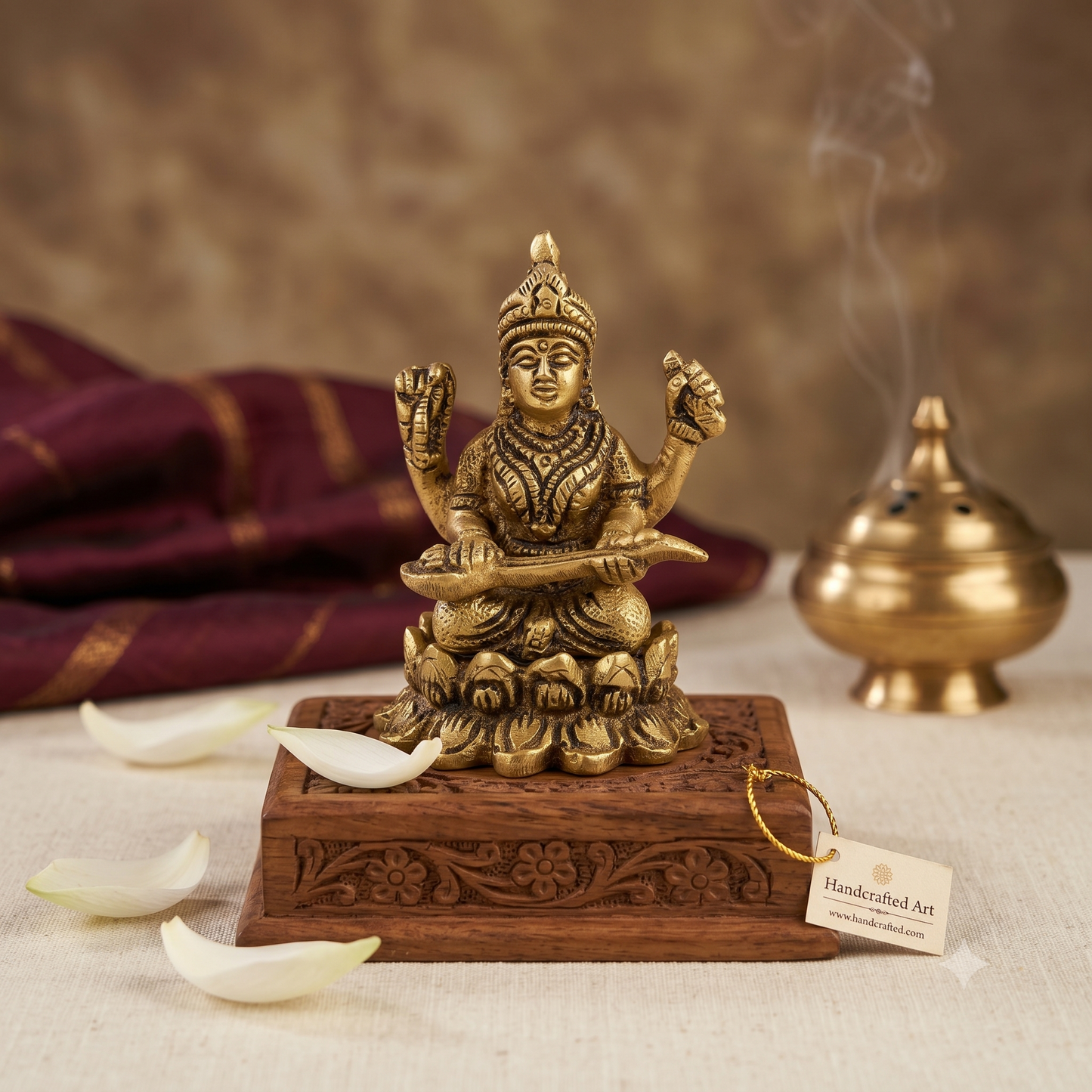 Estátua Saraswati em Bronze, pequeno (8cm) — A Deusa da Sabedoria com Veena Sagrada