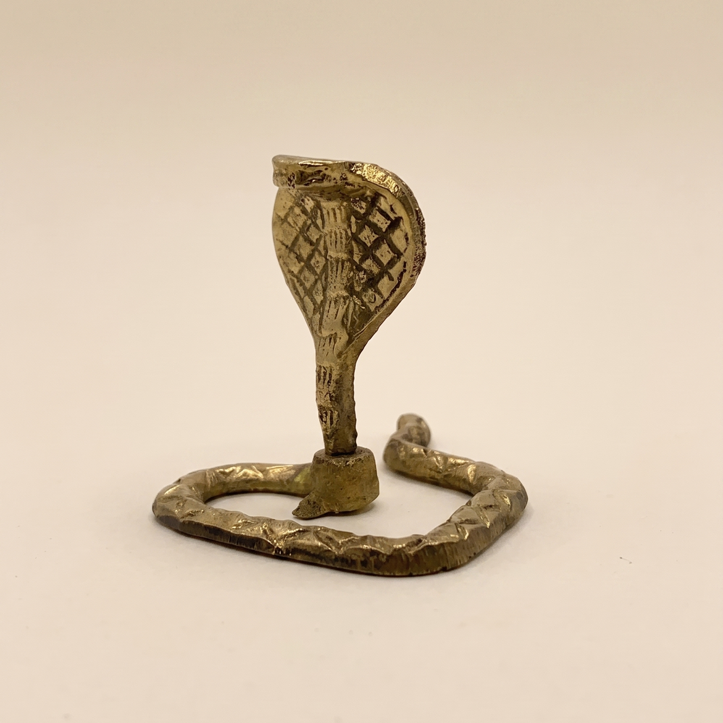 Sarpa naga bronza pequena - 5 x 5 x 6 cm