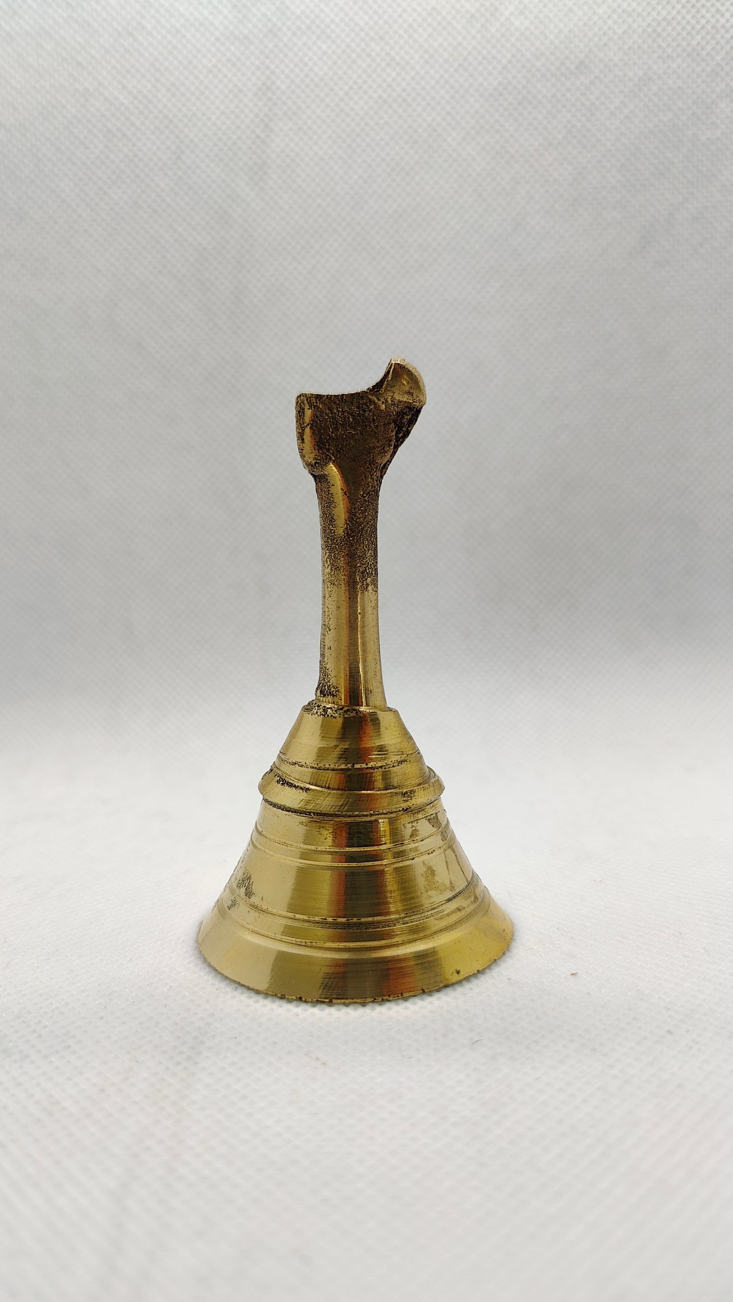 Pequeña campana de bronce (8 cm)