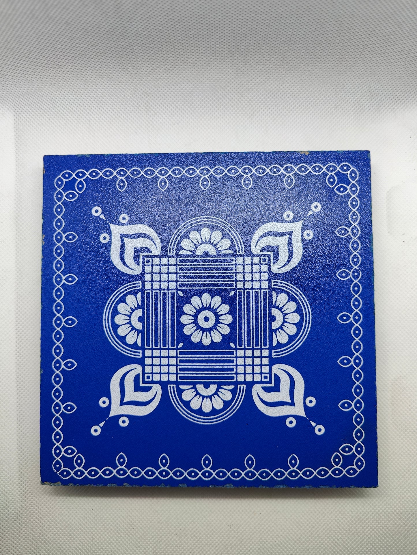 Base para altar com rangoli