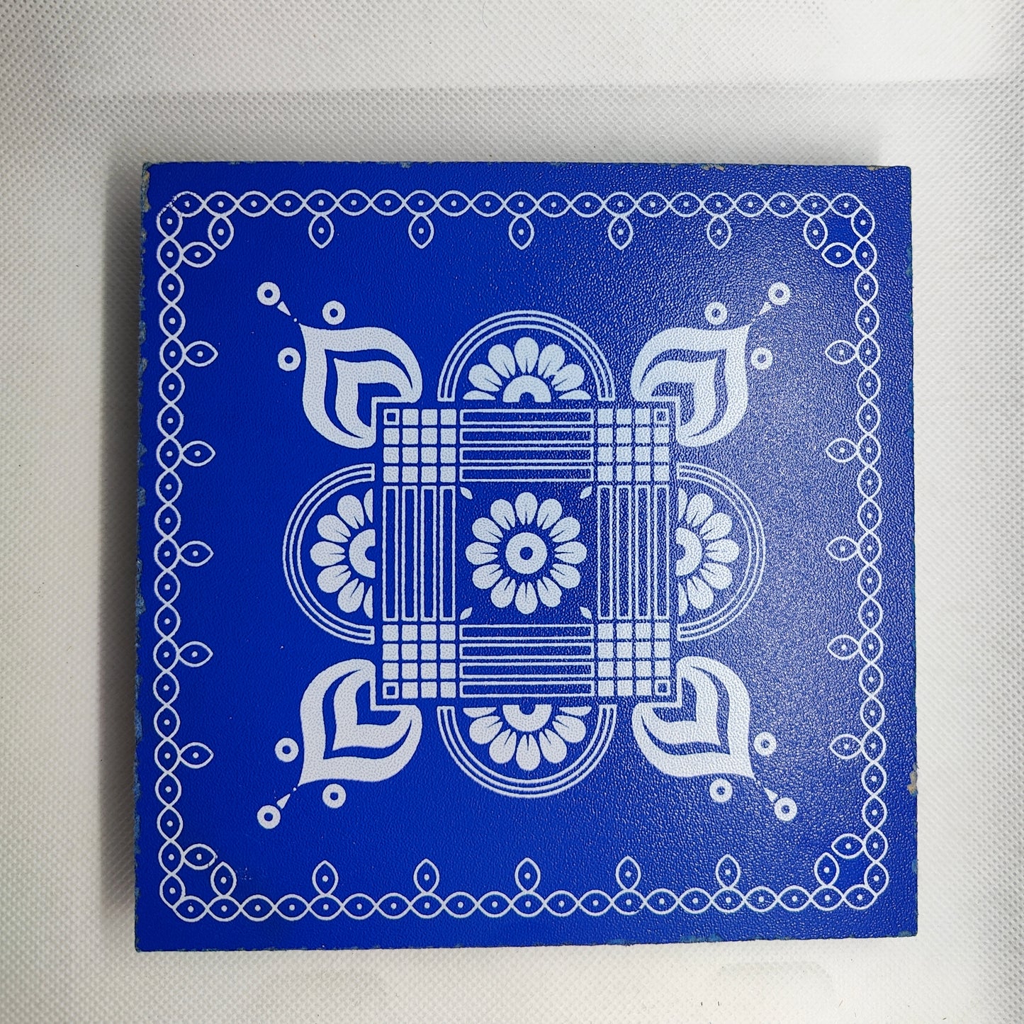 Base para altar com rangoli