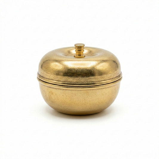 Pote com tampa de bronze para Kumkum